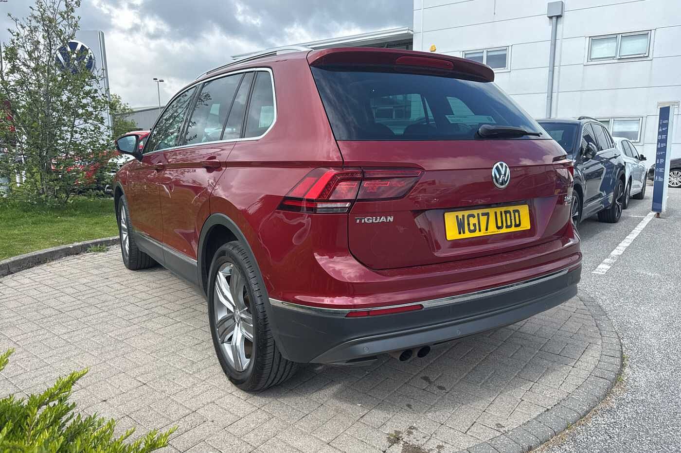 Volkswagen Tiguan 2.0 TSI 180PS SEL 4Motion DSG 5