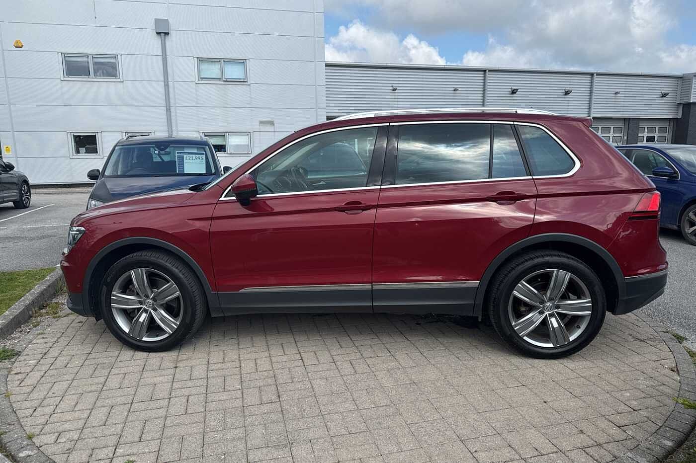 Volkswagen Tiguan 2.0 TSI 180PS SEL 4Motion DSG 5