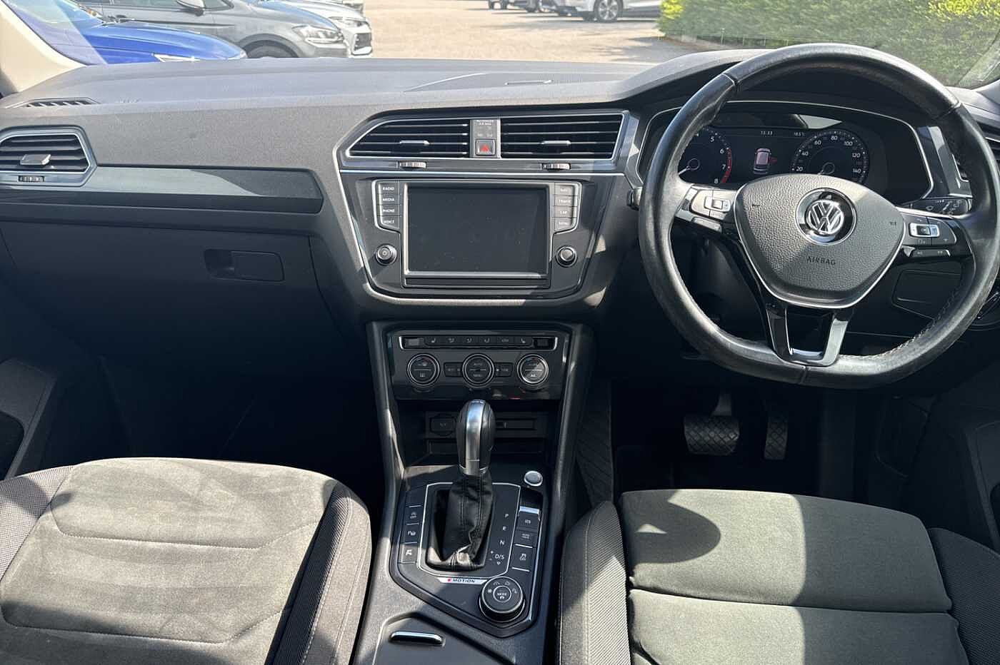 Volkswagen Tiguan 2.0 TSI 180PS SEL 4Motion DSG 5