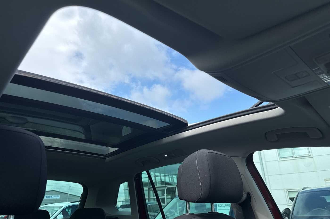 Volkswagen Tiguan 2.0 TSI 180PS SEL 4Motion DSG 5